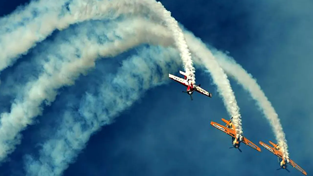 Două avioane s-au ciocnit la un show aviatic în Portugalia. Un pilot a murit