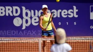 Simona Halep a jucat tenis cu aproximativ 150 de copii, la Arenele BNR - VIDEO