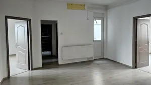 „Poftiți în locuința unde chiria lunară costă 46 de lei!” Ciprian Ciucu dezvăluie că în București sunt 4050 de locuințe cu prețuri „de neimaginat”