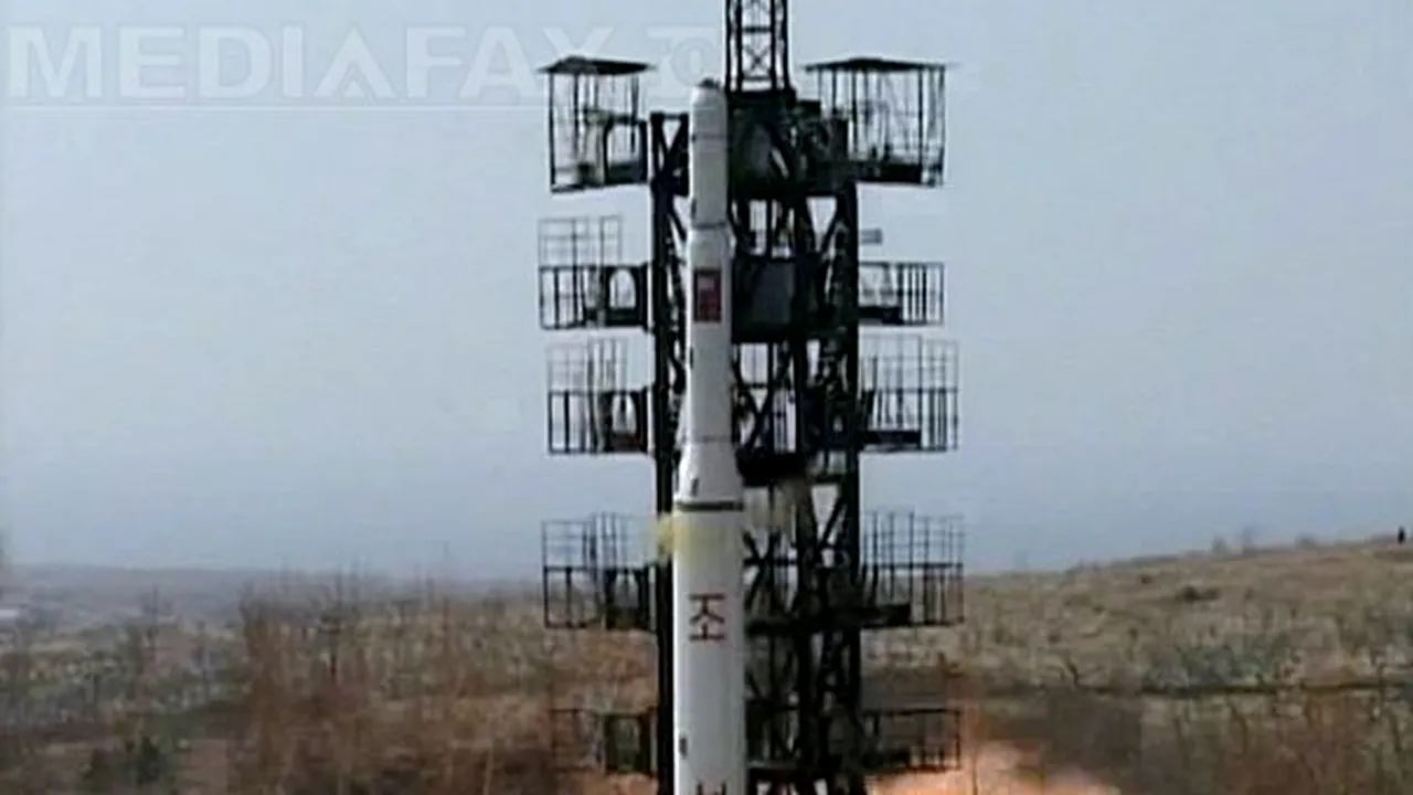 Satelitul nord-coreean va fi instalat astăzi pe racheta pregătită de lansare