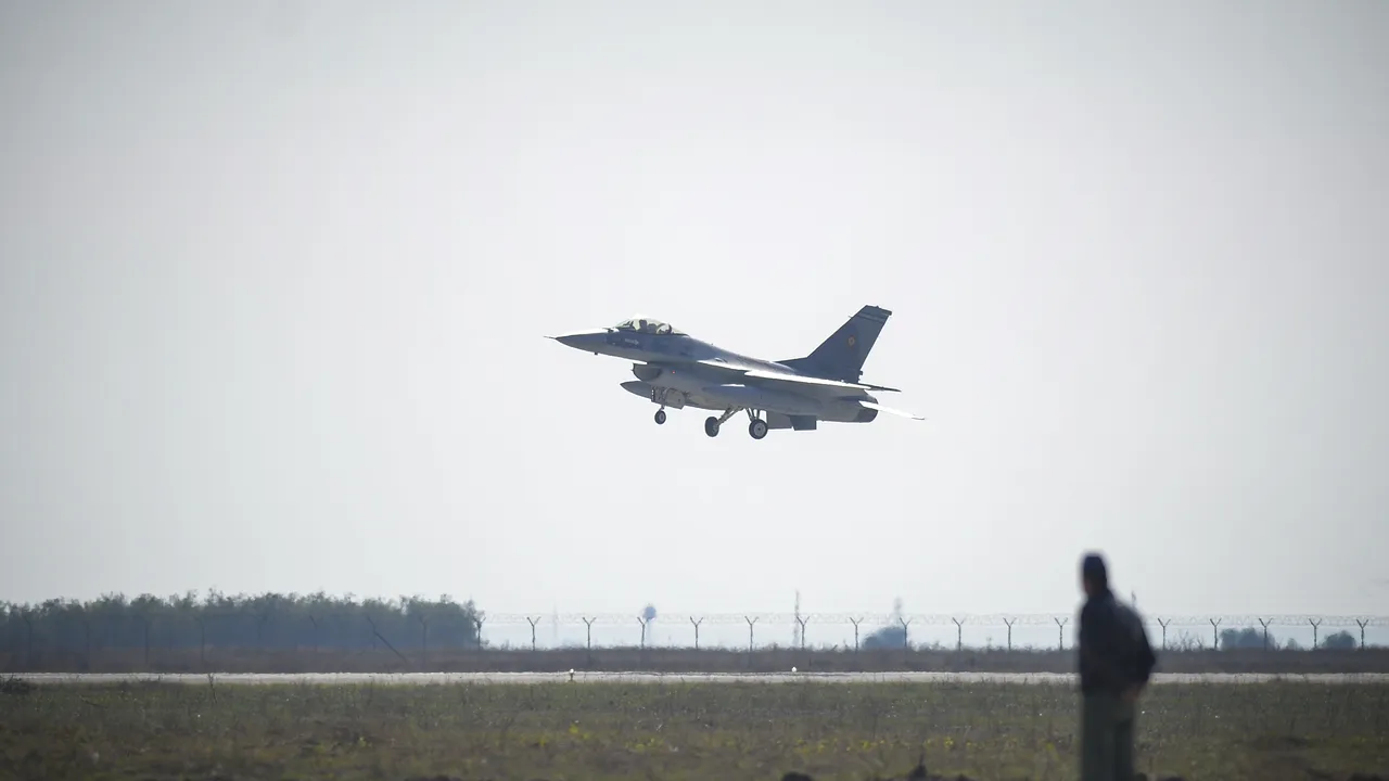 Avioane F-16 ale SUA au ajuns la Baza aeriană Borcea pentru a consolida misiunea de poliţie aeriană a NATO în România