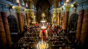 Episcopii catolici din România îi îndeamnă pe credincioşi să nu sărbătorească Halloween: 