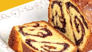 Paște în 2026: ciorba de burtă, cozonacul și sarmalele, în topul comenzilor