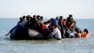 Proces în Franța, după cel mai grav accident cu migranți din Canalul Mânecii. 14 persoane judecate