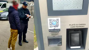Coduri QR false pe unele parcometre din Capitală. Șoferii, îndemnați să plătească parcarea doar prin căile oficiale