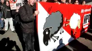 Angela Merkel se opune interzicerii partidului neonazist NPD