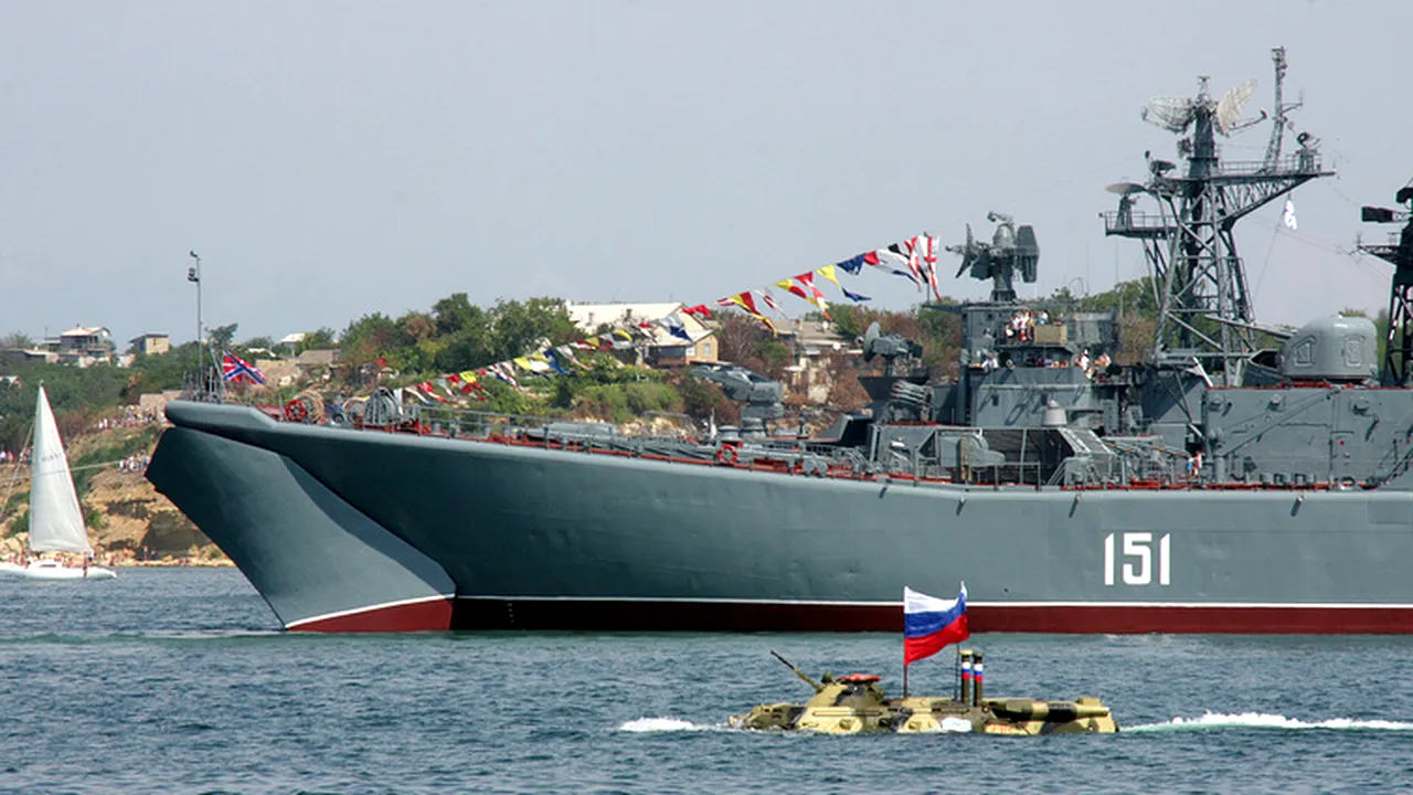 MONITORUL APĂRĂRII | Rusia desfăşoară exerciţii militare de amploare, cu lansări de rachete, în Marea Neagră şi în mai multe regiuni