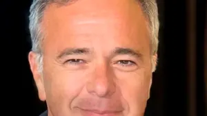 Un expert în neurologie dezvăluie 6 obiceiuri care îți pot menține creierul tânăr