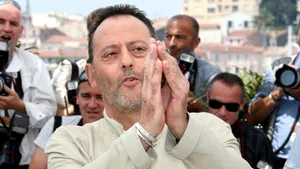 Jean Reno, internat într-un spital din Caraibe (Video)