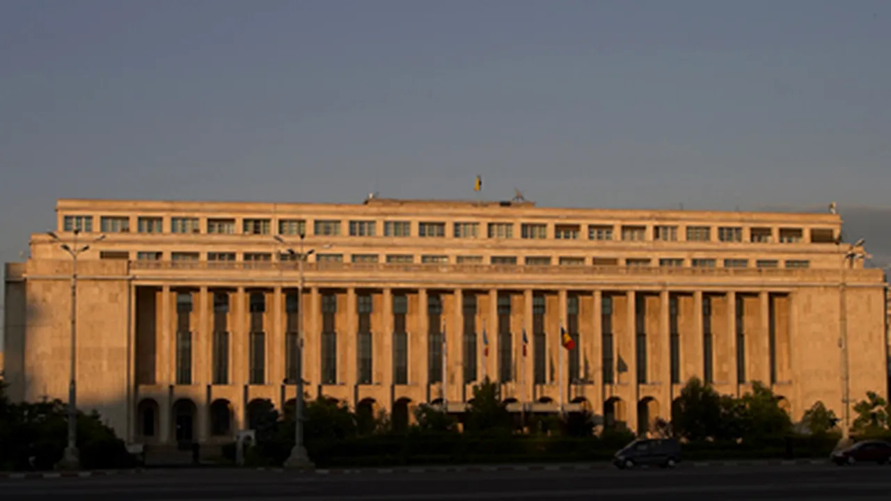 Guvernul a decis înlocuirea mai multor prefecţi - surse