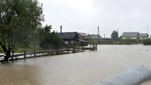 ANAR: Hărţile de inundabilitate, finalizate cel mai târziu în 2011