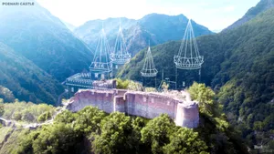 Cetatea Poenari a lui Vlad Ţepeş a fost reconstituită digital. Cum arăta în realitate fortăreaţa temutului conducător. FOTO