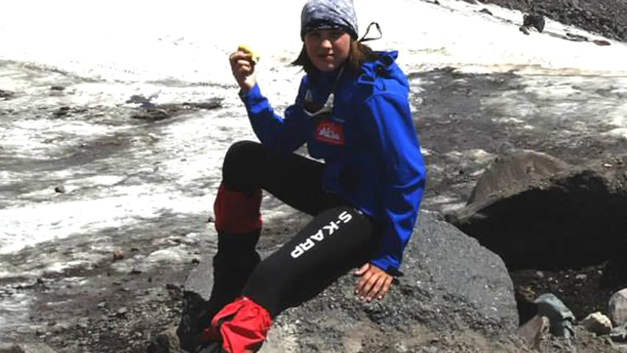 Geta Popescu a devenit cea mai tânără alpinistă din lume care a escaladat Ojos del Salado (6.893 m)