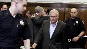 Strauss-Kahn nu va mai fi mutat în apartamentul din Manhattan. Proprietarii locuinţei au anulat contractul de închiriere