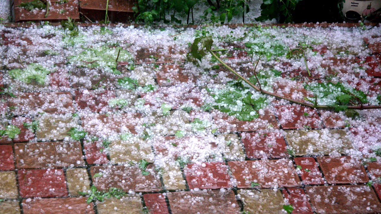 Meteo. Alertă ANM în vigoare: Judeţ sub COD ROŞU de vreme rea