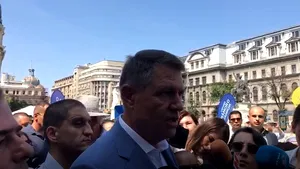 Iohannis: Acum un an, Guvernul pesedist şi-a atacat propriii cetăţeni, trebuie văzut cine a dat comanda politică. Sper ca de data asta să se abţină de la acţiuni de forţă