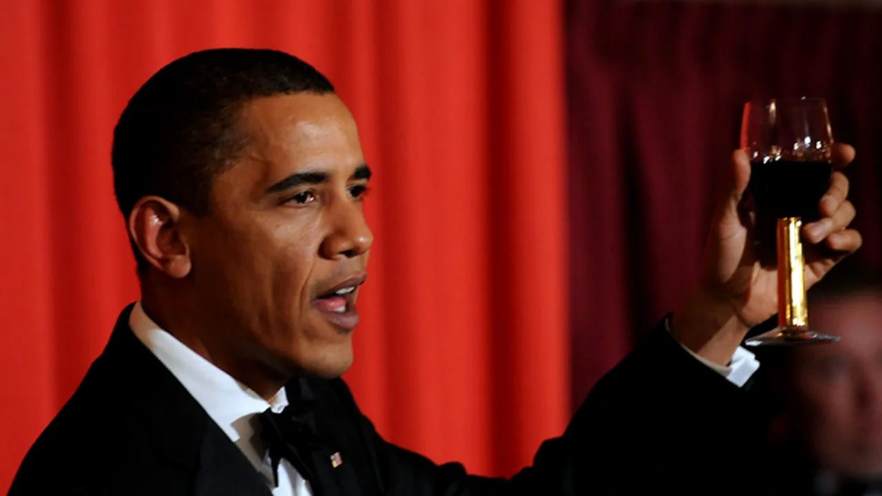Barack Obama, sfătuit de medici să nu exagereze cu băutura