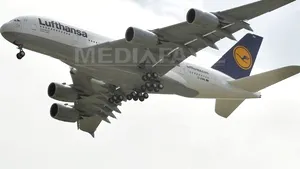 Sistemul automat de ghidaj al Aeroportului Sibiu, scos din funcţiune în urma unor alunecări de teren - VIDEO