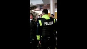 Eveniment privat întrerupt de poliţişti. Peste 50 de persoane au fost amendate într-un restaurant din Craiova
