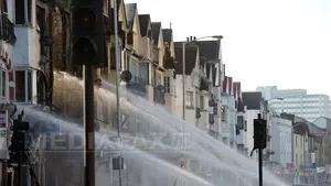 Peste 650 de persoane arestate la Londra şi Birmingham, în urma violenţelor