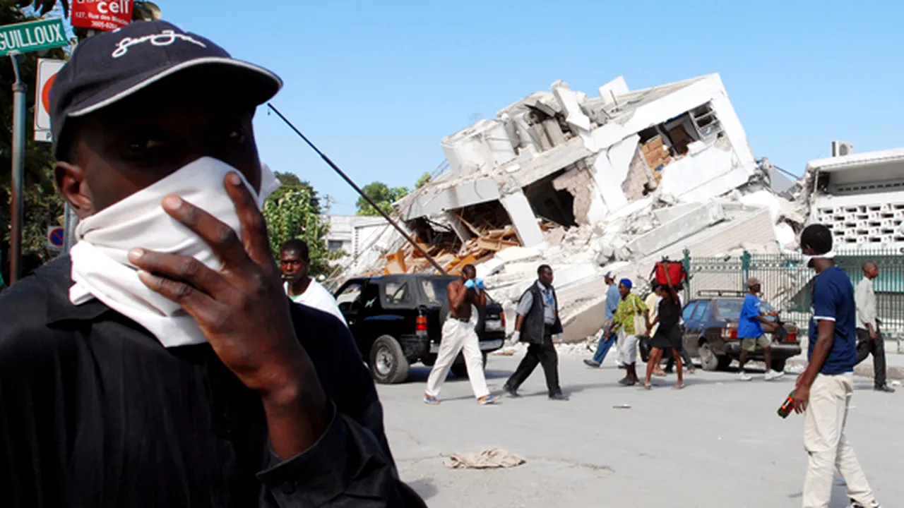 Oficial francez: Cel puţin 9.000 - 10.000 de morţi în urma cutremurului din Haiti - VIDEO
