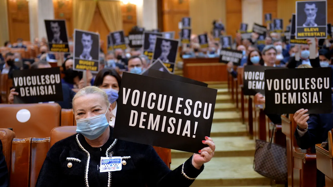 Moţiunea împotriva ministrului Sănătăţii a fost respinsă 