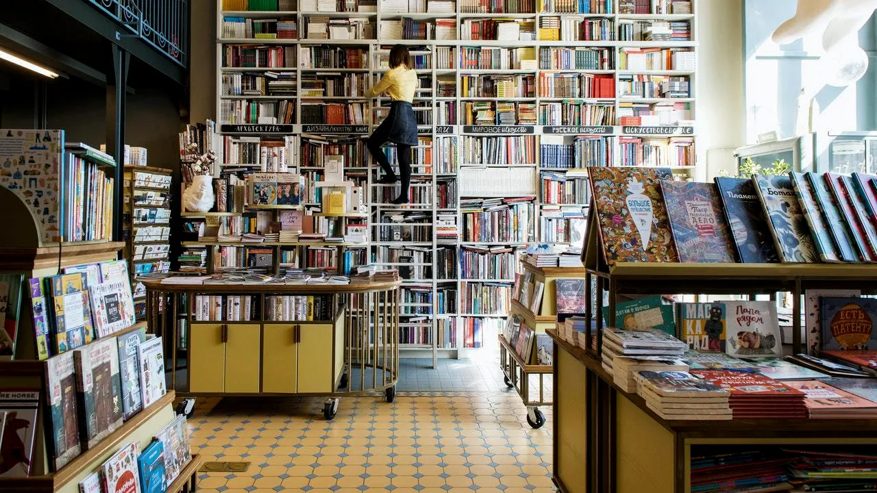 (P) Tsundoku: Obiceiul de a acumula cărţi, dar fără a le citi
