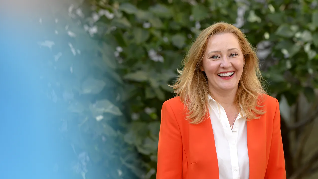 USR o retrage pe Elena Lasconi de la europarlamentare după ce anunţat că a votat DA la referendumul pentru familie