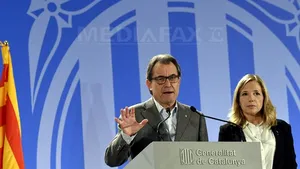 Artur Mas anunţă alegeri anticipate în septembrie, centrate pe problema independenţei Cataloniei
