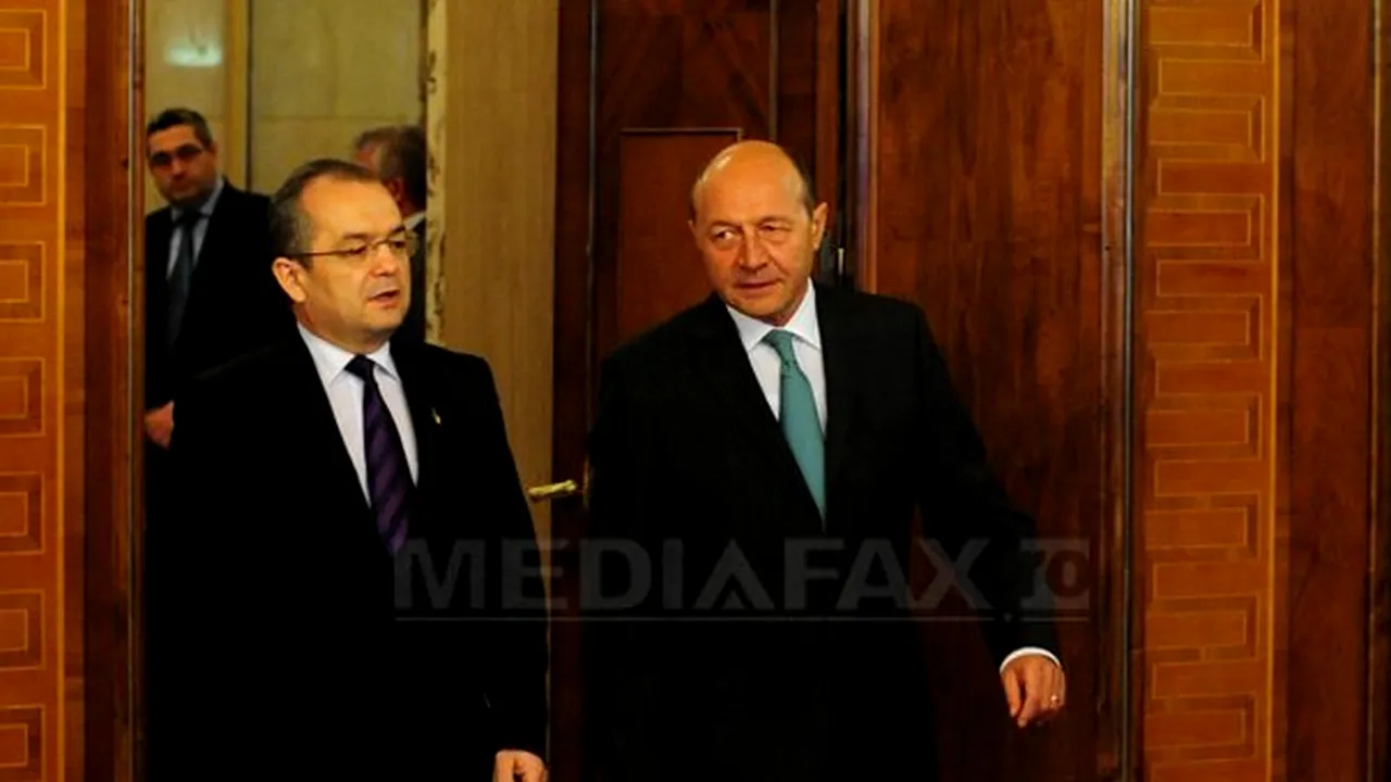 Traian Băsescu - Budha şi Emil Boc - albină, într-un tablou. Un senator PSD acuză PDL de cenzură pentru scoaterea operei dintr-o expoziţie