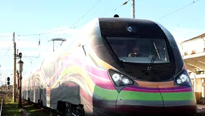 Finanţare de 4,3 milioane euro pentru producţia unui tren electric. Cum arată trenul care va circula cu 200 km pe oră - FOTO