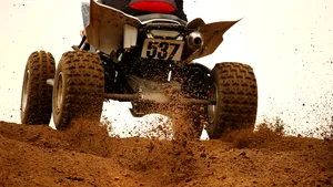 Tânără din Germania, preluată de SMURD, după ce a căzut cu ATV-ul într-o râpă din Alba