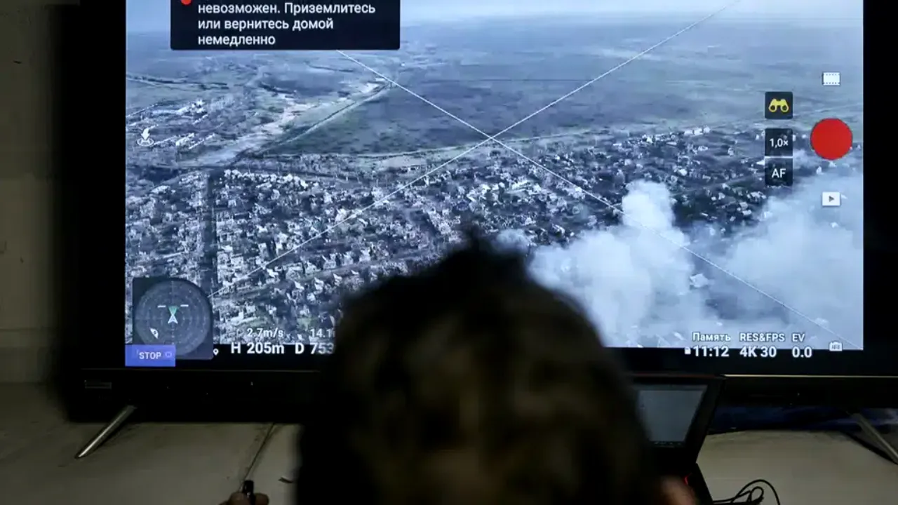 Ucraina a lansat un atac surpriză asupra unei baze din interiorul Rusiei. Ministerul rus al Apărării: trei soldaţi ruşi au murit