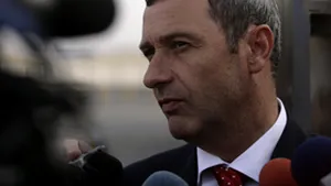 Rednic lasă să se înţeleagă că nu pleacă de la Rapid