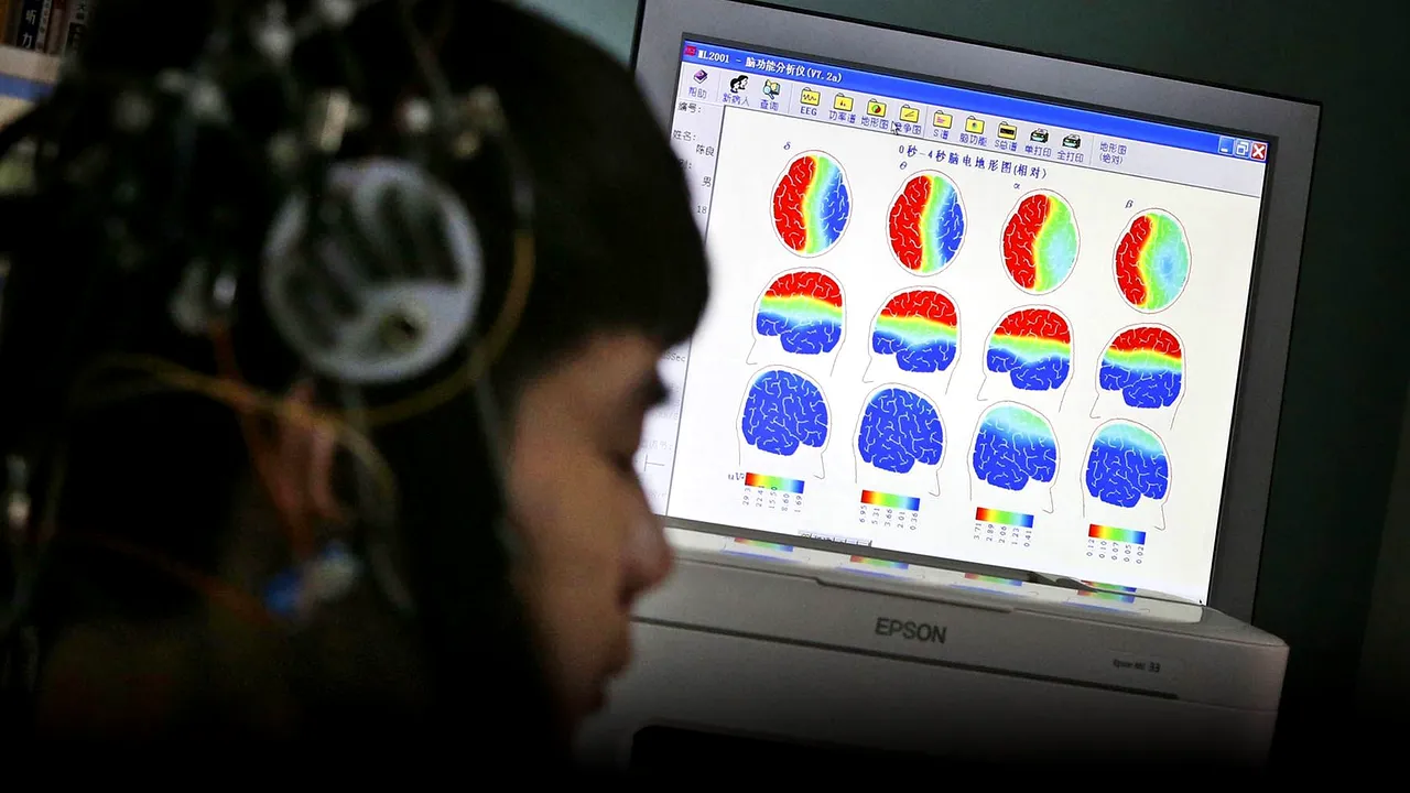 Dispută uriaşă în lumea psihologilor. Unii specialişti susţin că terapia cu electroşocuri poate crea leziuni cerebrale