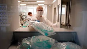 WSJ: Marile grupuri auto depun eforturi pentru a se adapta fabricării aparatelor de ventilaţie