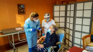 A fost vaccinată anti-Covid la 108 ani, după ce anul trecut a fost testată pozitiv 