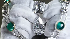 Investiţii în lux. În Europa, arta, maşinile de epocă, ceasurile şi vinul sunt cele mai populare