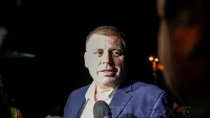 Fostul prefect de Buzău a folosit în campania electorală 700.000 euro primiţi pentru a emite un act