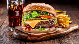 Cererea pentru burgeri a crescut în România cu peste 60% în 2024