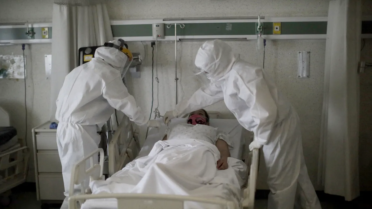 Semnal de alarmă al Societăţii Române de Epidemiologie, în contextul creşterii cazurilor de coronavirus. De ce depinde revenirea la normalitate