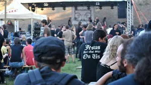 Dark Bombastic Evening 3 - sau cum se potrivesc muzica, oamenii şi locul, într-un festival