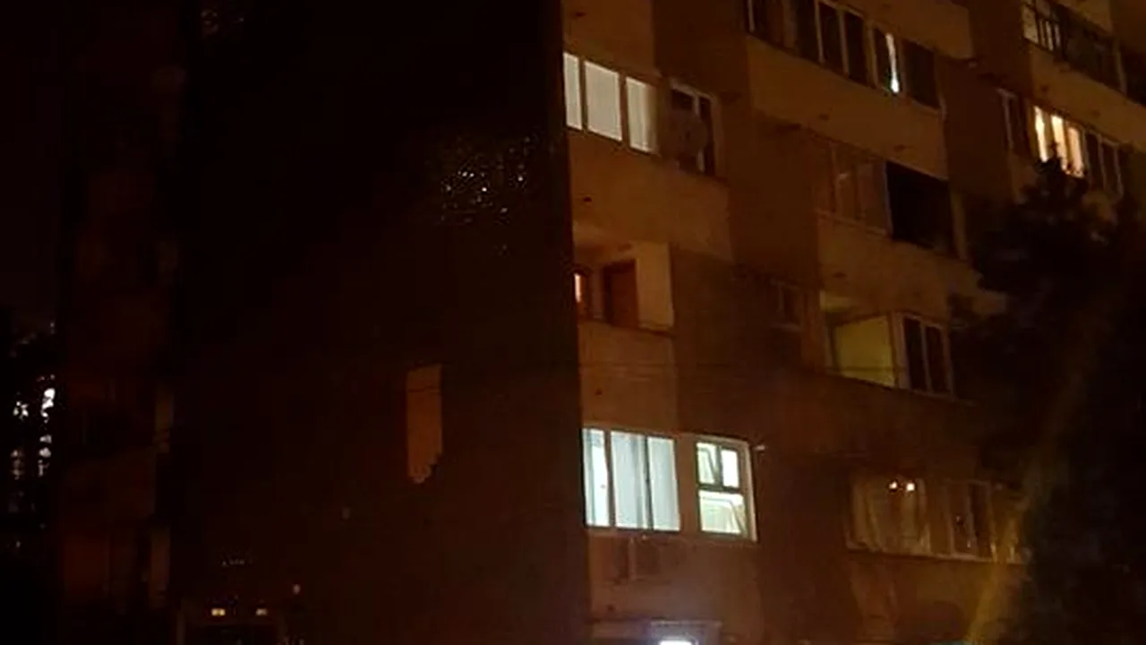 O adolescentă de 15 ani din Sibiu a murit după ce a căzut de la etajul nouă, în timp ce îşi făcea un selfie