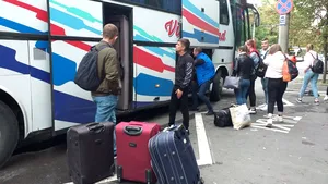 Spania introduce legea „anti-bebeluşi”. Bani de chirie, pentru a încuraja tinerii să plece din casa părintească