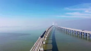 Minune: în mai puţin de 10 ani, China a construit cea mai mare reţea feroviară de mare viteză din lume: 36.100 km