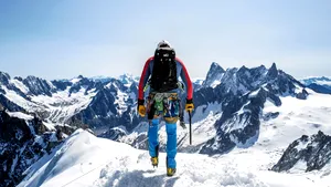 Cum a fost recompensat un alpinist din Franţa după ce a găsit o comoară pe Mont Blanc