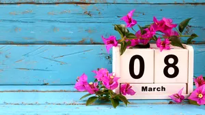 Ziua Internaţională a Femeii. Istoria zilei de 8 Martie în România şi în lume