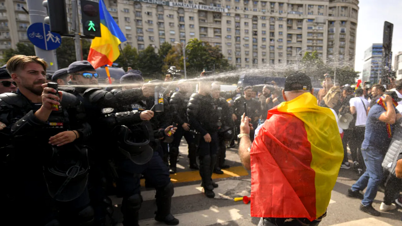 Farmers are protesting in Bucharest. Major clashes between farmers and gendarmes