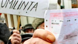 Romanian Pensioners Protest Income Freeze