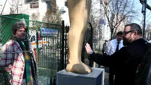 Primarul Cristian Popescu, păcălit la Happy Hour